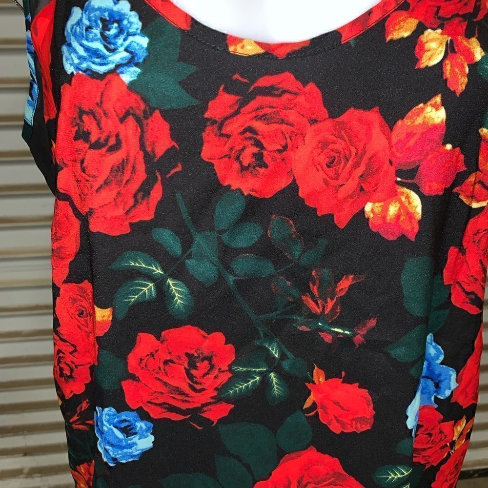 Vince Camuto sleeveless top rose print - Picture 3 of 7
